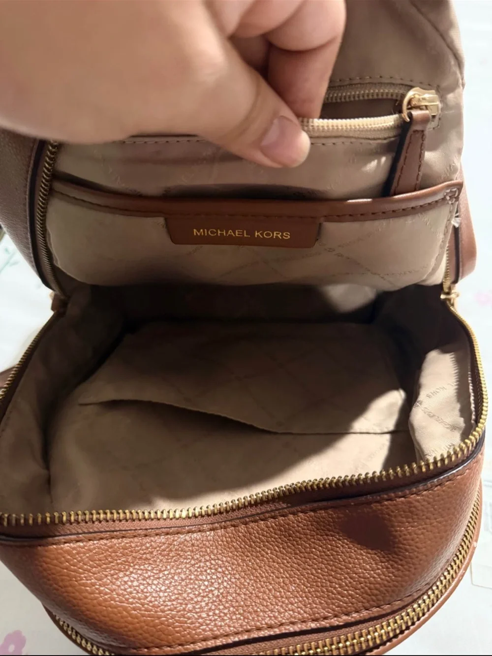 Michael Kors compact michael